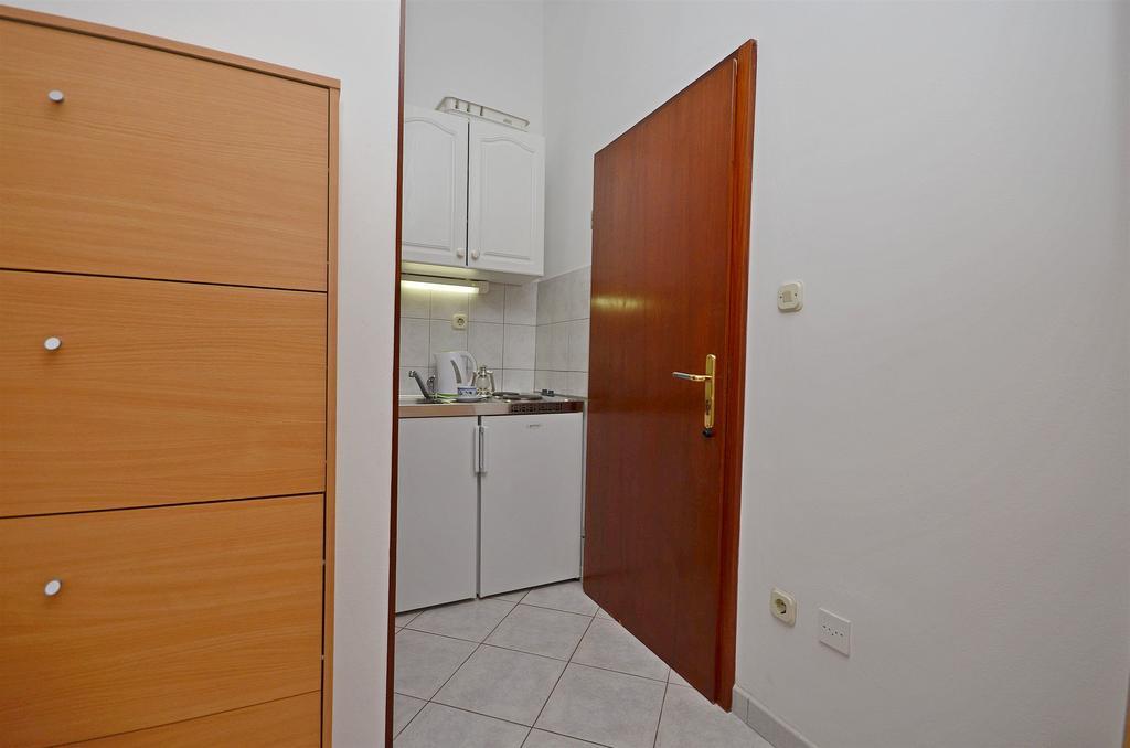 Apartments Mira Tribunj  Luaran gambar