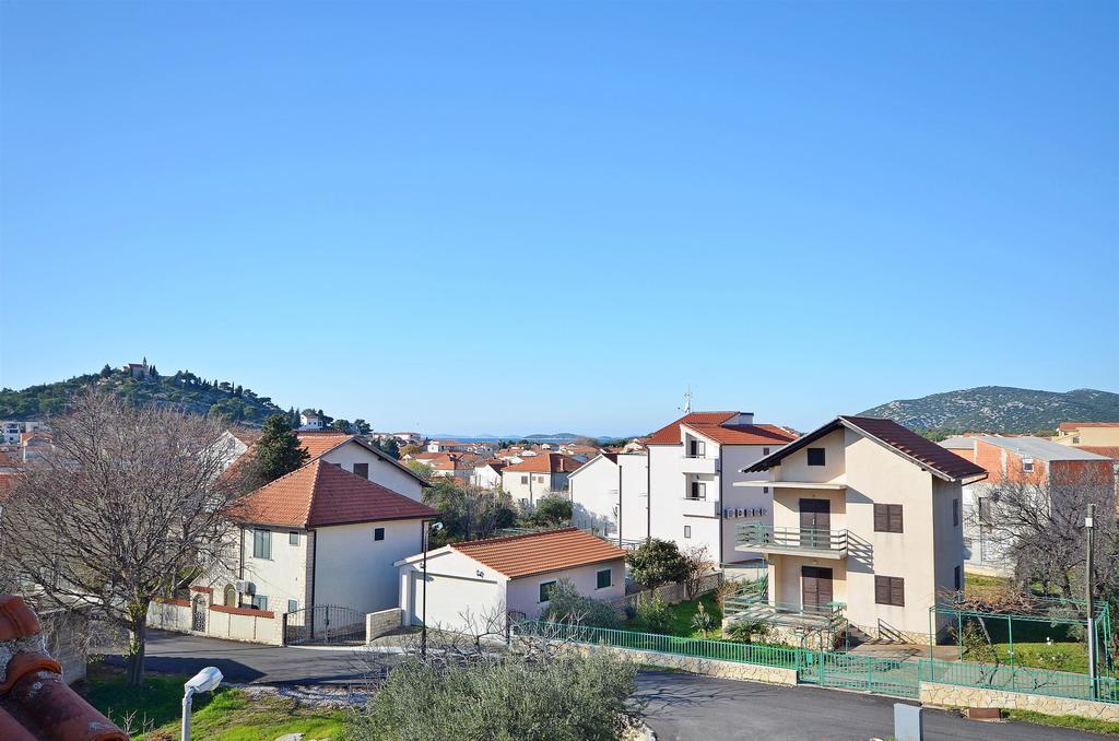 Apartments Mira Tribunj  Luaran gambar